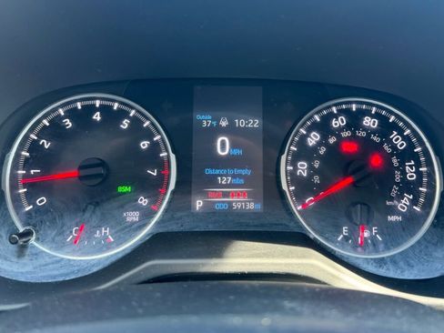 Used 2022 Toyota RAV4 XLE w/ Convenience Package image 27