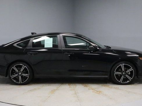 Used 2024 Honda Accord Sport image 11