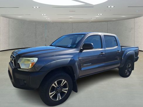 Used 2014 Toyota Tacoma PreRunner image 8