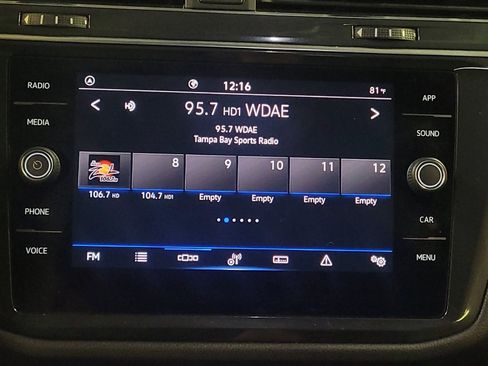 Used 2022 Volkswagen Tiguan SE FWD image 25