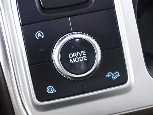 Used 2022 Ford Explorer King Ranch w/ Technology Package AWD/4WD image 29
