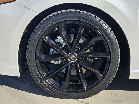 Used 2024 Toyota Camry XSE w/ Navigation Package image 13