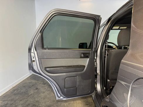 Used 2011 Ford Escape XLT FWD image 21