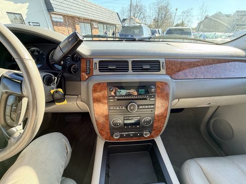 Used 2007 Chevrolet Suburban LT w/ LT Preferred Equipment Group image 34