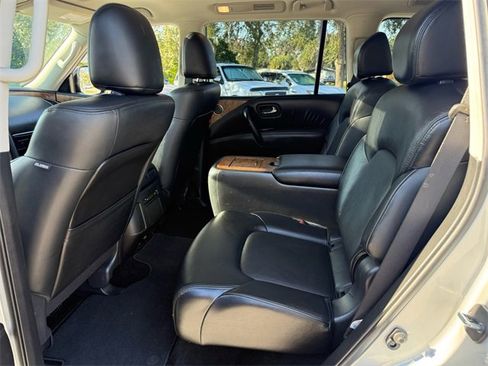 Used 2024 Nissan Armada SL w/ Captain's Chairs Package image 13