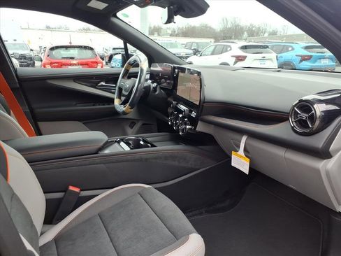 New 2026 Chevrolet Blazer EV SS image 17