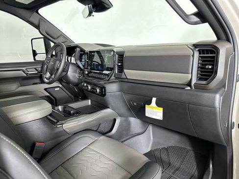 New 2026 Chevrolet Silverado 2500 ZR2 AWD/4WD image 30