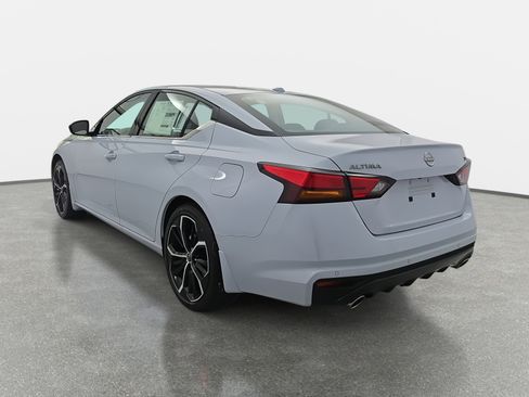 New 2025 Nissan Altima 2.5 SR image 7
