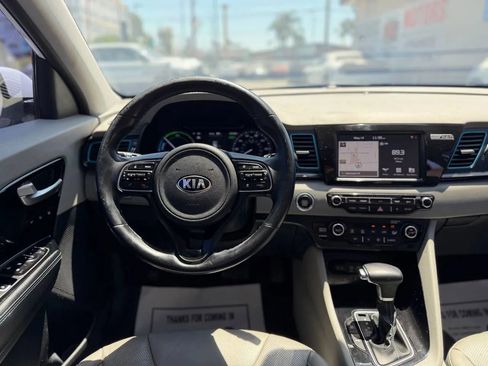 Used 2019 Kia Niro EX Premium w/ Sunroof Package FWD image 35