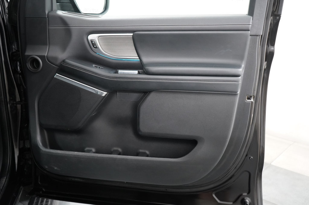 Certified 2025 Ford Expedition Max Platinum AWD/4WD image 33
