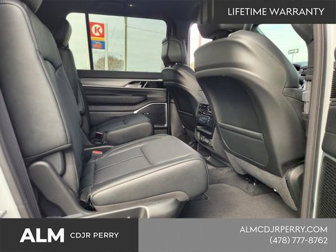 New 2026 Jeep Grand Wagoneer Limited AWD/4WD image 14