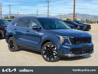 New 2025 Kia Sorento EX w/ Panoramic Sunroof Package