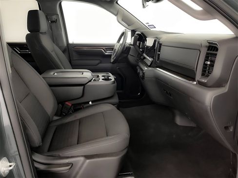 Used 2025 Chevrolet Silverado 1500 LT image 28