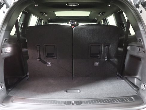 New 2025 Jeep Grand Cherokee L Limited w/ Black Appearance Package image 8