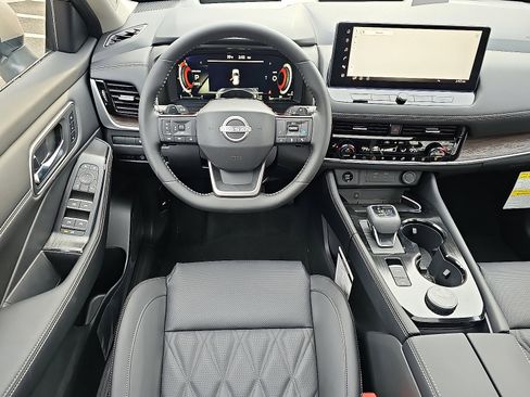 New 2026 Nissan Rogue Platinum w/ Tech Package AWD/4WD image 7