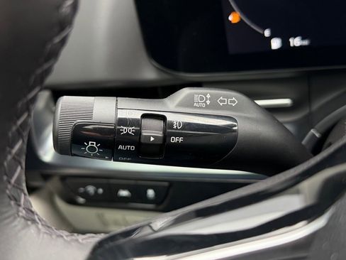 Used 2024 Kia Carnival SX Prestige image 21