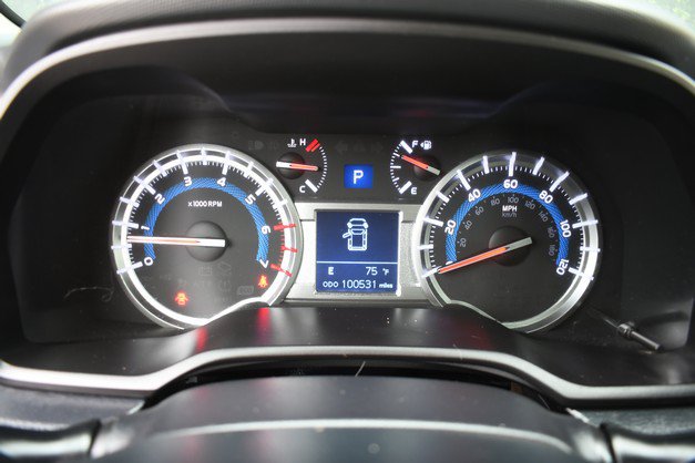Used 2018 Toyota 4Runner Limited AWD/4WD image 32