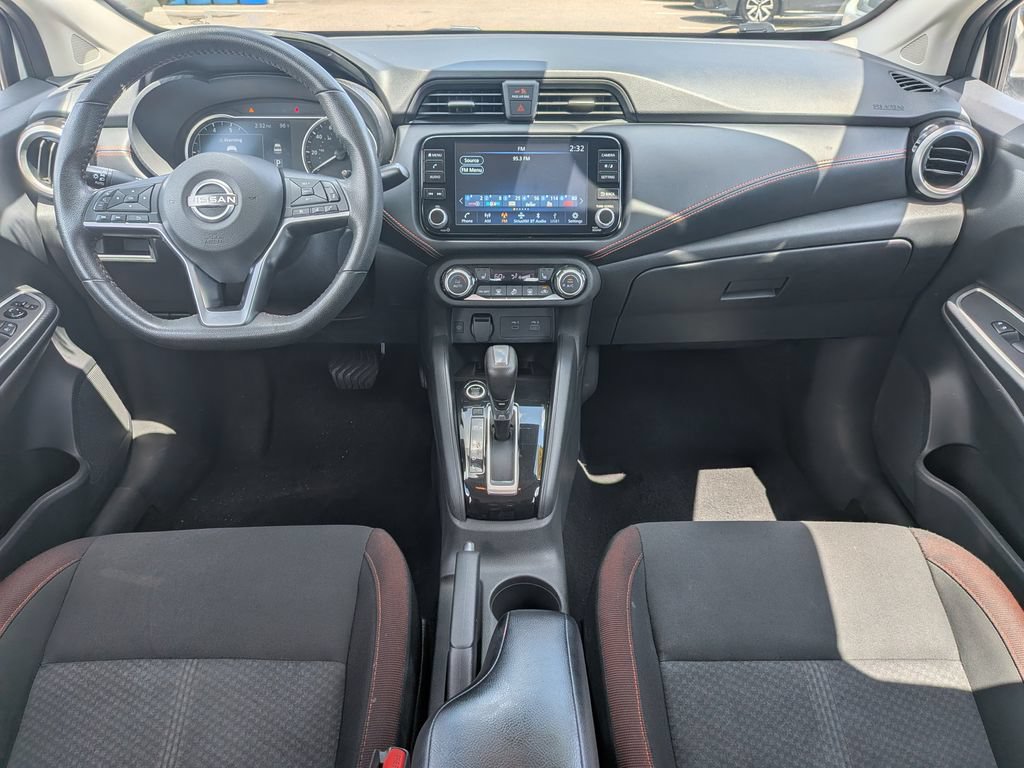 Used 2025 Nissan Versa SR FWD image 15