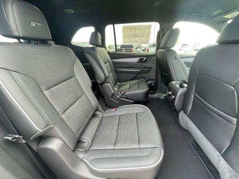 New 2026 Buick Enclave Sport Touring w/ Power Package FWD image 28