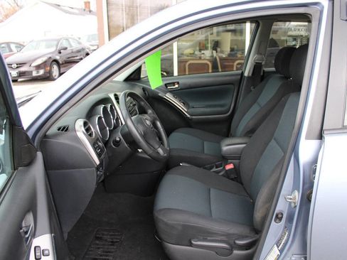 Used 2007 Toyota Matrix XR image 10