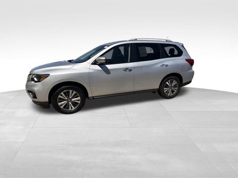 Used 2017 Nissan Pathfinder SV AWD/4WD image 5