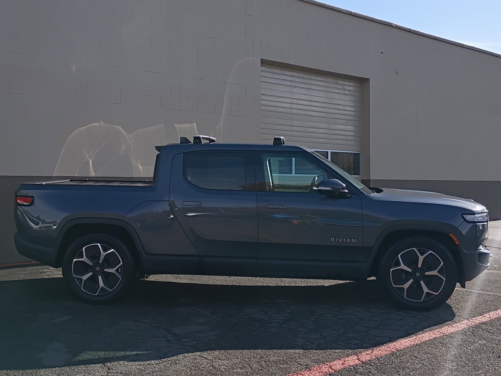Used 2023 Rivian R1T Adventure Dual AWD/4WD image 3