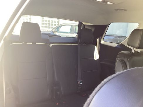 Used 2021 Chevrolet Traverse RS AWD/4WD image 38