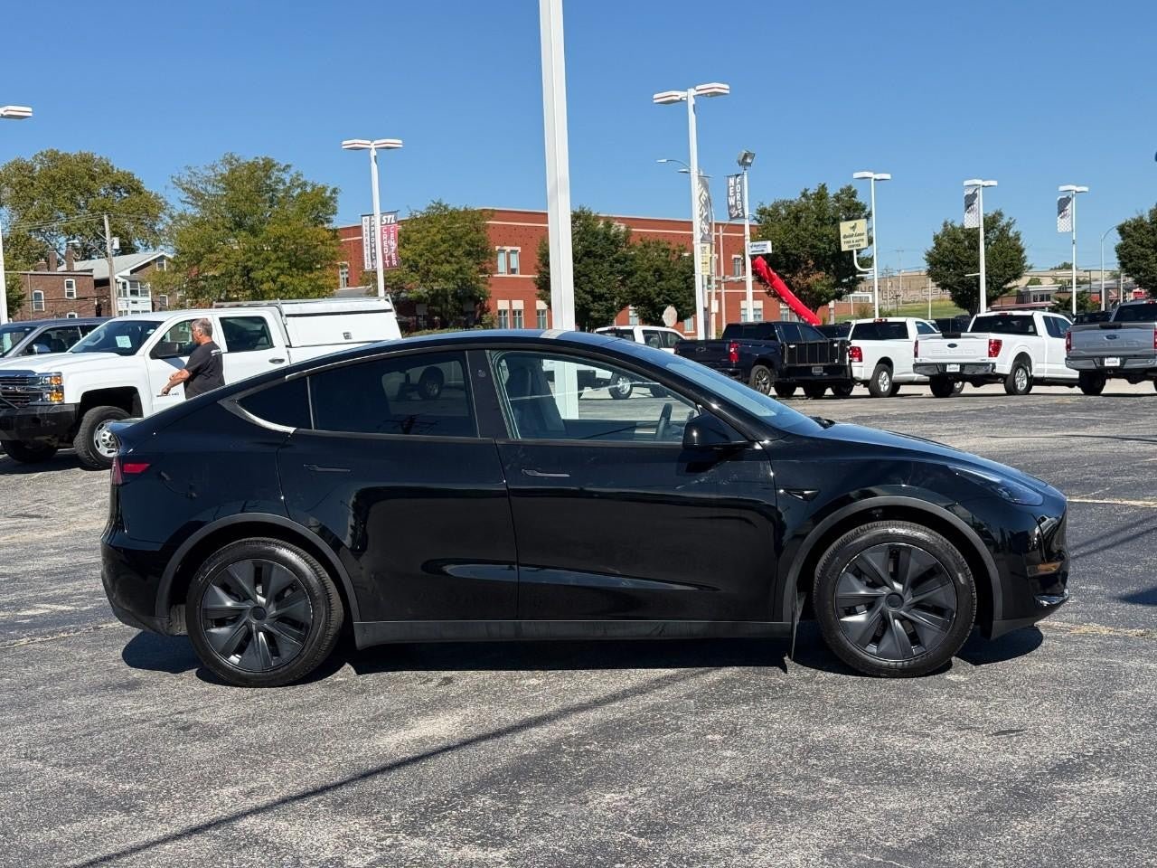Used 2024 Tesla Model Y Long Range RWD image 5