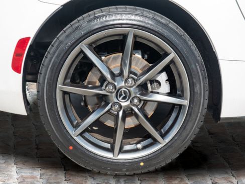 Used 2018 MAZDA MX-5 Miata RF Grand Touring image 25