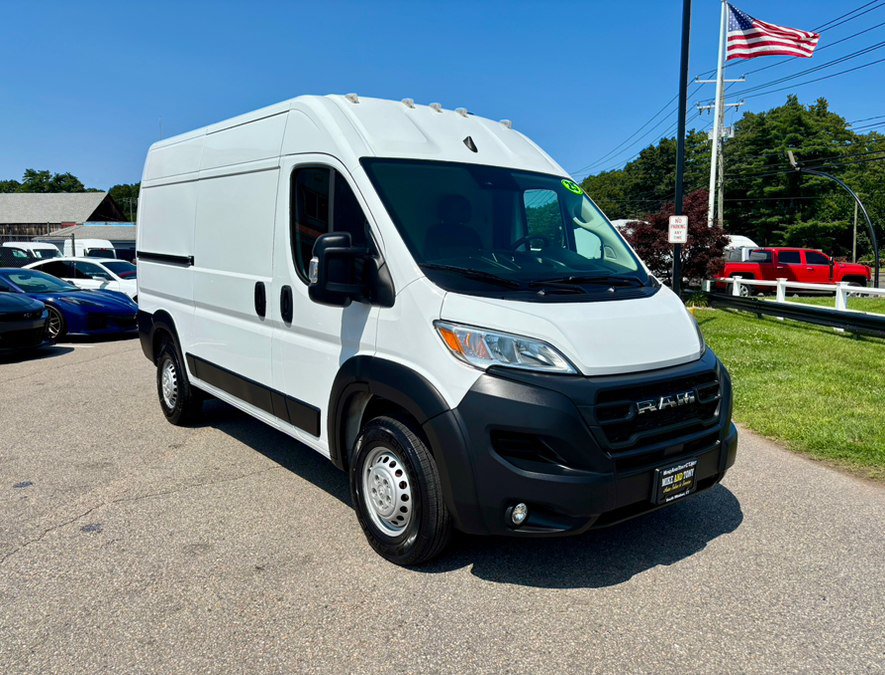 Used 2025 RAM ProMaster 2500 w/ Convenience Group FWD image 3
