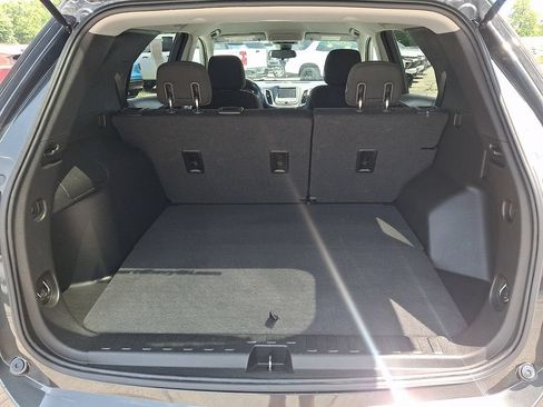 Used 2020 Chevrolet Equinox LT FWD image 29
