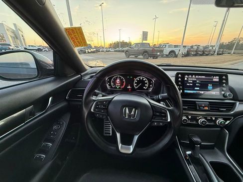 Used 2019 Honda Accord Sport image 14