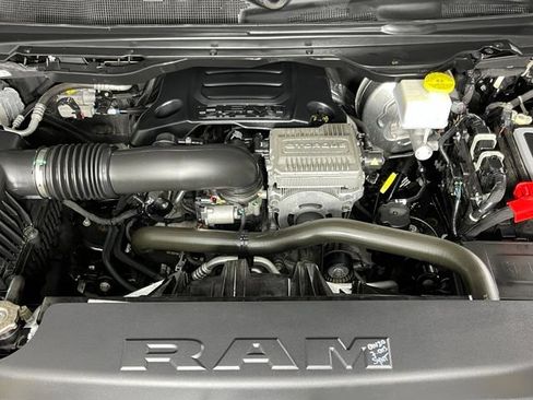 Used 2023 RAM 1500 Laramie AWD/4WD image 9