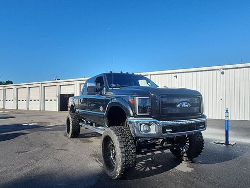 Used 2011 Ford F250 Lariat w/ Lariat Ultimate Pkg AWD/4WD image 7