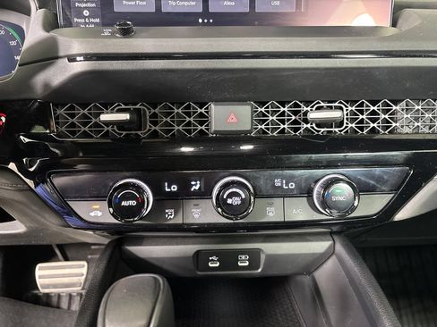 Used 2024 Honda Accord Sport image 17