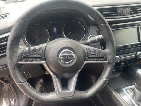 Used 2020 Nissan Rogue SV AWD/4WD image 8
