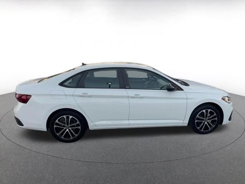 Used 2025 Volkswagen Jetta Sport image 16