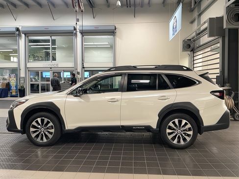 Used 2024 Subaru Outback Limited AWD/4WD image 4