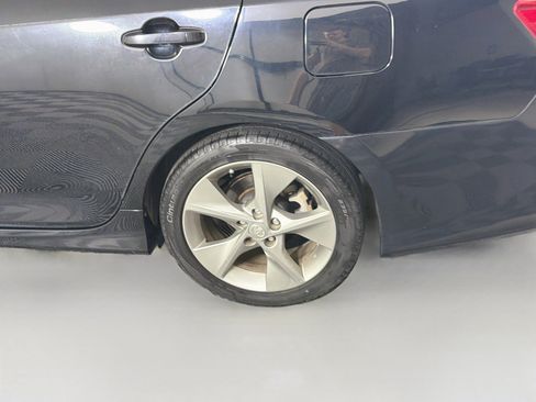 Used 2014 Toyota Camry SE FWD image 11