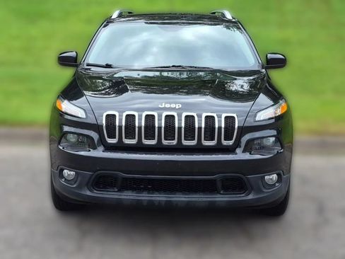 Used 2016 Jeep Cherokee Latitude w/ Comfort/Convenience Group AWD/4WD image 9