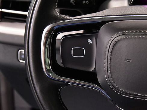 Used 2025 Lincoln Navigator Reserve AWD/4WD image 21