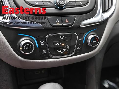Used 2022 Chevrolet Equinox LS AWD/4WD image 20