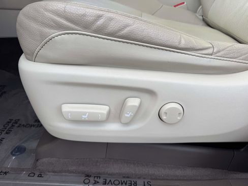 Used 2019 Lexus GX 460 Premium w/ Premium Package image 27