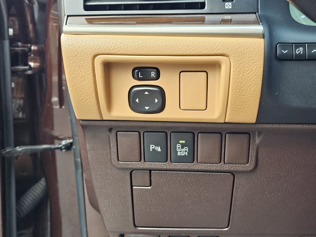 Used 2016 Lexus ES 350 w/ Premium Package w/Wood Trim FWD image 23