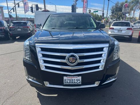 Used 2015 Cadillac Escalade ESV Luxury AWD/4WD image 3