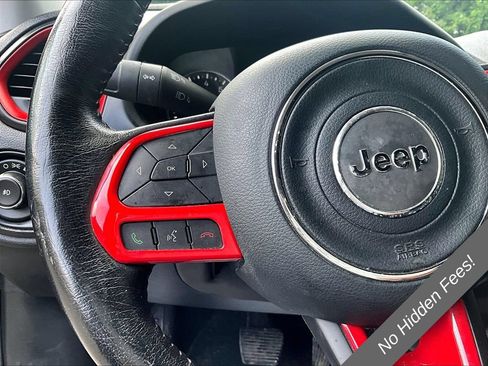 Used 2017 Jeep Renegade Trailhawk w/ Premium Trailhawk Package AWD/4WD image 16