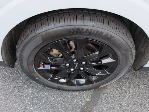 Used 2024 Kia Carnival SX Prestige FWD image 9
