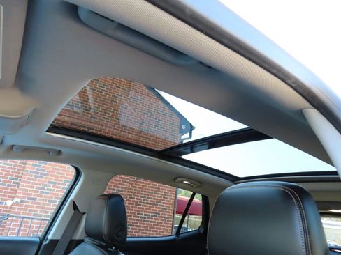 Used 2018 GMC Terrain SLT w/ Infotainment Package II image 27