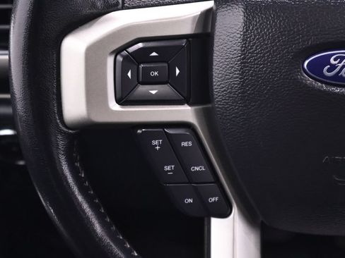 Certified 2022 Ford F250 Lariat w/ Lariat Ultimate Package AWD/4WD image 23