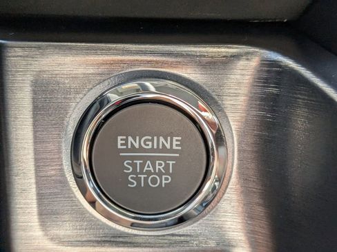 New 2026 Ford F250 Lariat w/ Black Appearance Package image 31